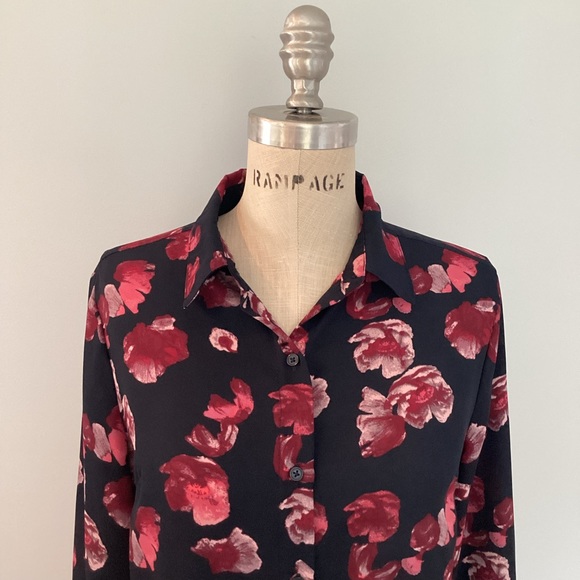 Banana Republic Classic Fit Floral Long Sleeve Shirt Size Small - Picture 2 of 11